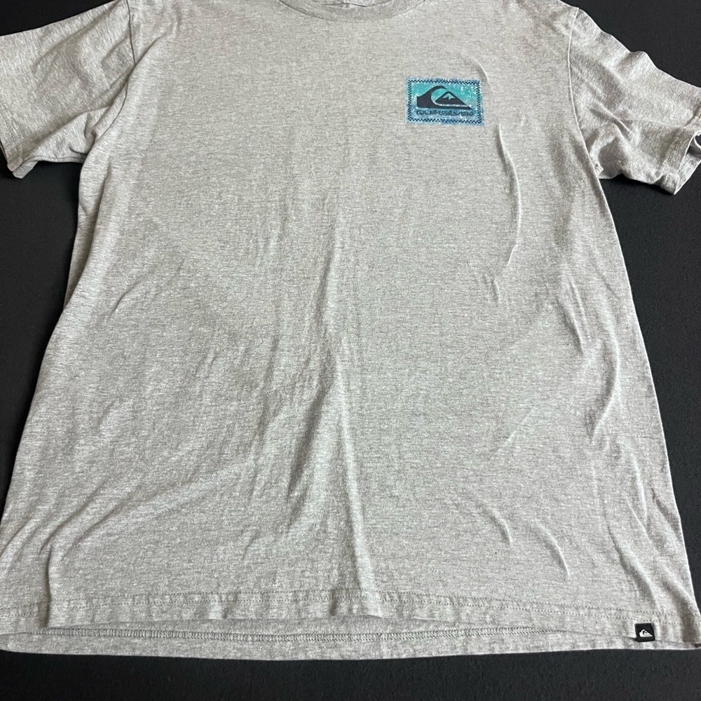 Quiksilver Men's Wave Patch Tee in Light Gray